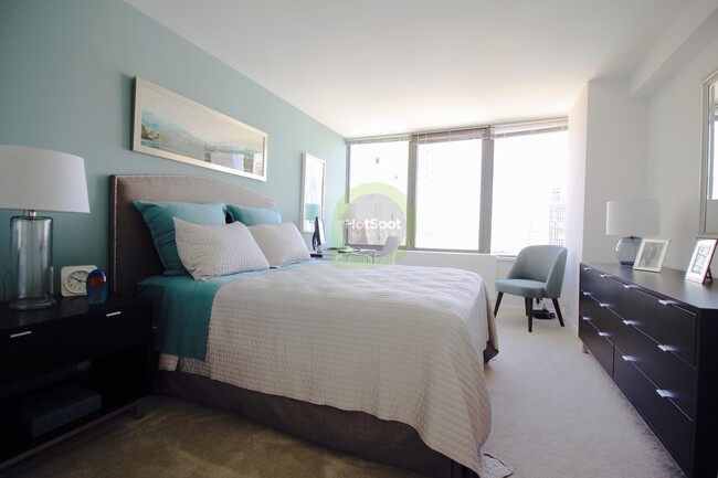 Building Photo - 343 E Ontario St