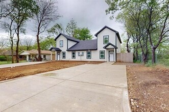 Building Photo - 1213 Mill St