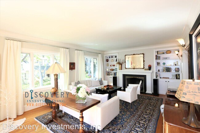 Building Photo - 5 br, 3 bath House - 6 Pacific Ave.