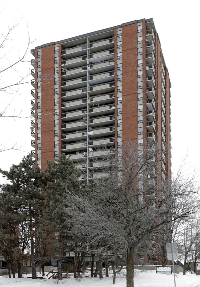 Building Photo - Rochester Towers