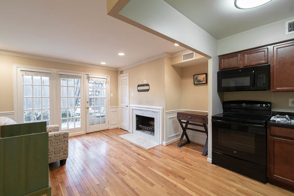 Foto principal - 4515 MacArthur Blvd NW