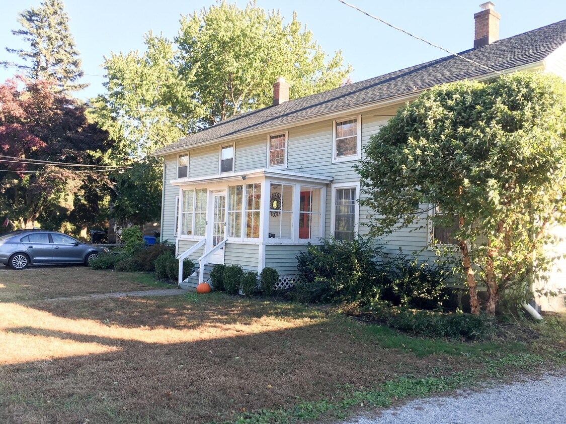 18 Railroad Ave Unit 18Railroad Avenue, Madison, CT 06443 Apartments