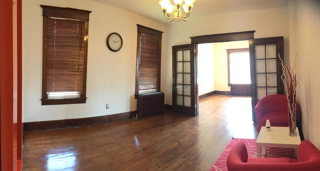 Foto del edificio - 728 Bedford St