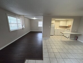 Building Photo - 1218 Pomeroy St