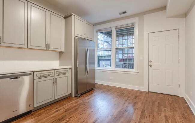 Foto del edificio - 1420 N Talman Ave