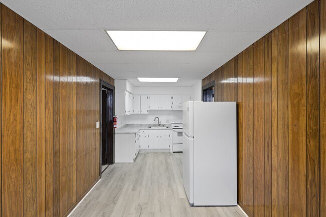 Foto del edificio - 2 N Huron St