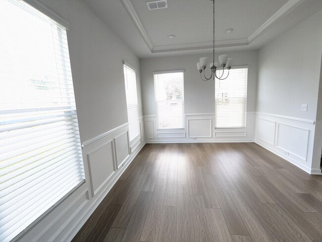 Foto del edificio - Beautiful 5 Bdrm New Construction Home in ...