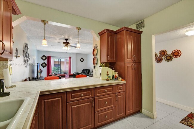 Foto del edificio - 440 E 23rd St