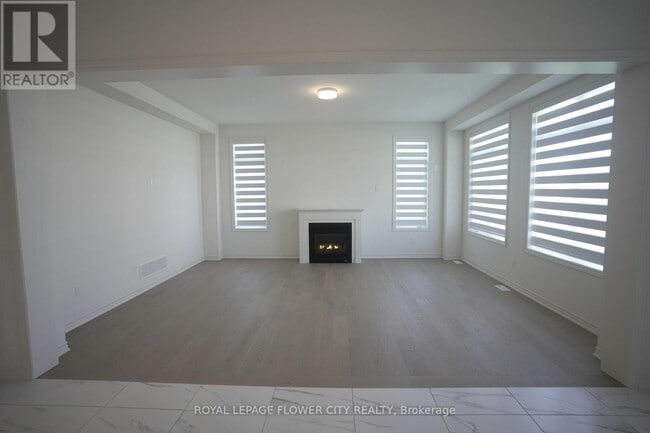 Building Photo - 6 Orchid Crescent