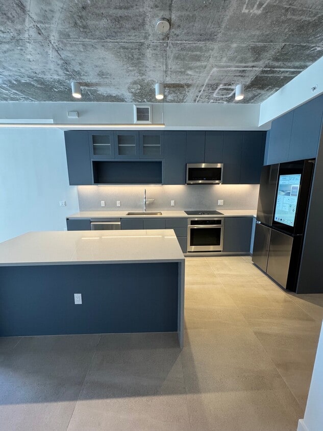 Photo - 120 NW 31st St (Miami, FL)