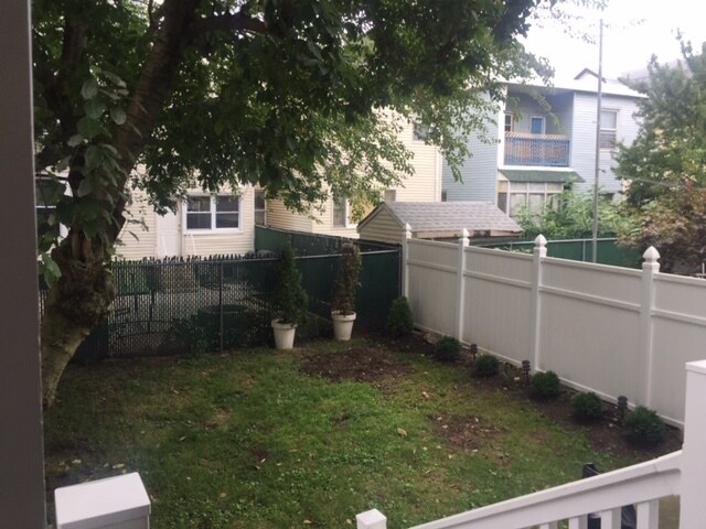 Backyard - 18 Cooper Pl