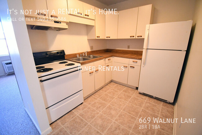 Foto del edificio - 669 Walnut Ln