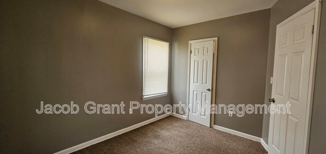 Building Photo - 348 Basalt St