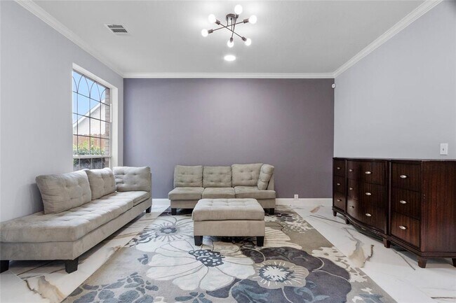 Foto del edificio - 3011 Grand Lakeview Dr
