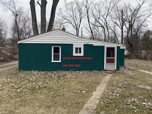 Building Photo - 1 br, 1 bath House - 21240 Randall St 2124...