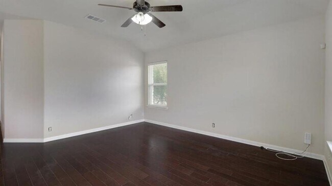 Foto del edificio - 1818 Sand Creek Rd