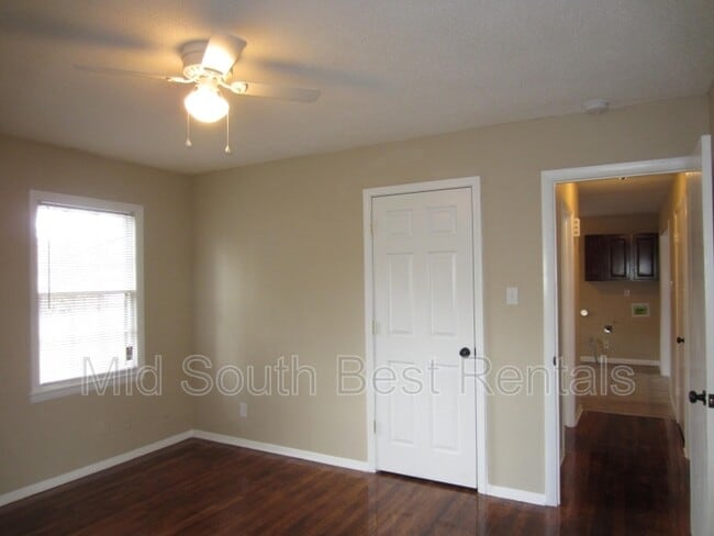 Building Photo - 3088 Brookdale St