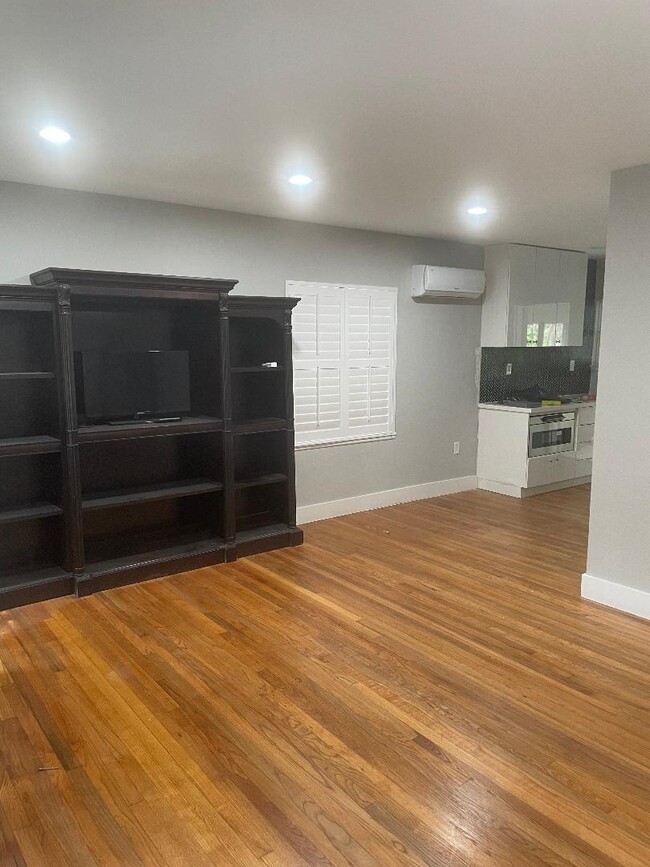 Foto del edificio - 1411 SW 8th Ct