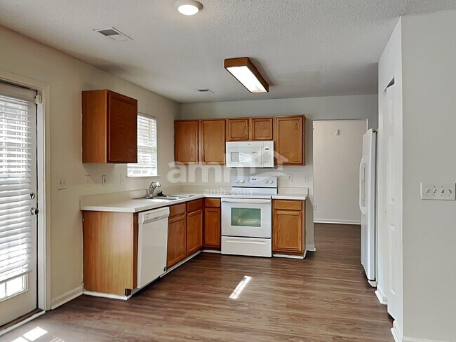 Foto del edificio - 505 Kingsman Ln