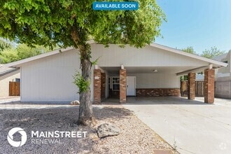 Building Photo - 555 N Elm