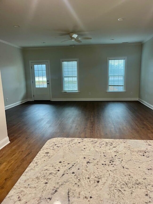 Building Photo - Nice home in Hugo Area!