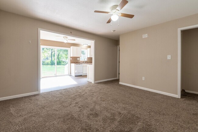 Foto del edificio - Available April 15!