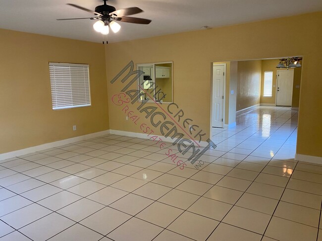 Building Photo - Lovely 3 Bed/2 Bath w/Yard Care Included L...