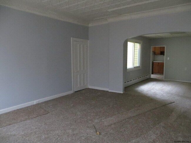 Building Photo - 19 James St