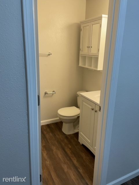 Building Photo - 2 br, 1 bath Duplex - 411 Lola Avenue A
