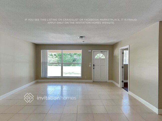 Foto del edificio - 2240 NE 62nd Ct
