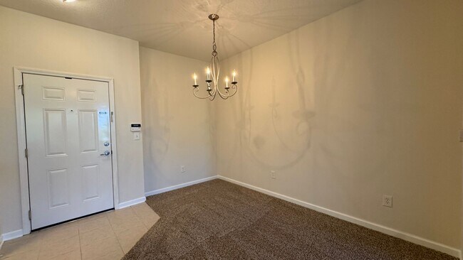 Foto del edificio - 2BR 4th Floor Condo Near St. Johns Town Center. Gated Community. Balcony & Elevator Access!