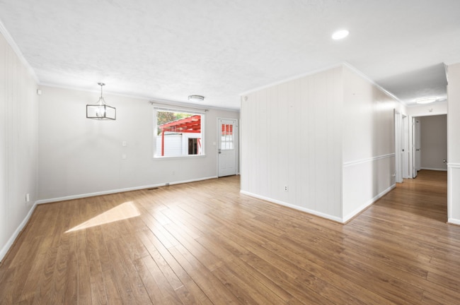 Building Photo - 349 Shirley Rd