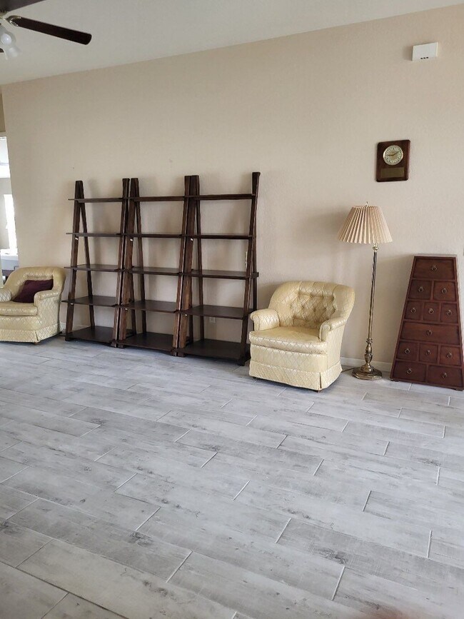 Foto del edificio - Grand Haven rental available