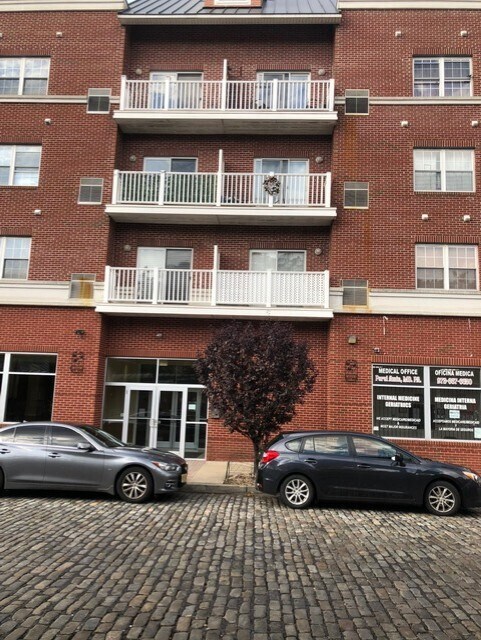 Front of the building - 902 N 5th St