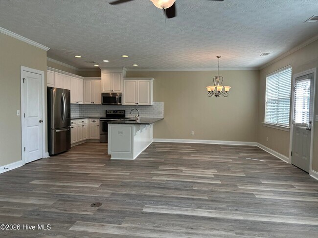 Building Photo - 484 Brantley Cove Cir