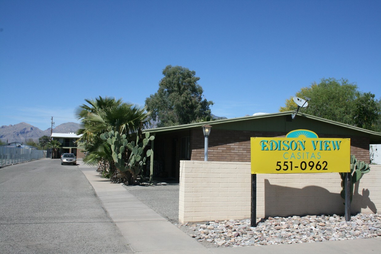 Building Photo - Edison View Casitas