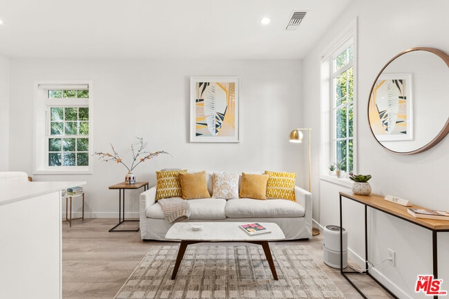 Foto del edificio - 436 N La Jolla Ave