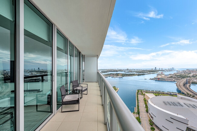 Photo - 888 Biscayne Blvd (Miami, FL) Apartment