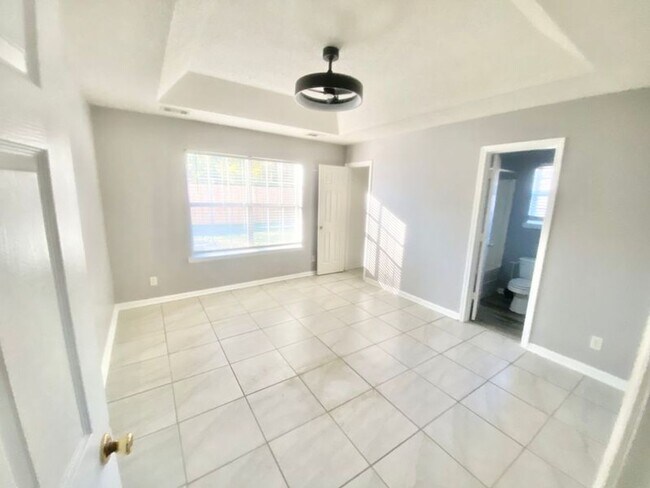 Foto del edificio - Brick Ranch styled home, located in the vibrant community of Pooler, GA