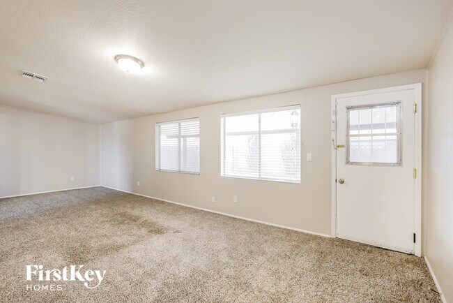 Building Photo - 3102 W Charter Oak Rd