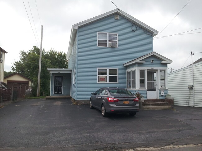 Building Photo - 138 W Utica St