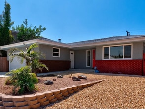 Building Photo - 5617-5621 Dorothy Dr