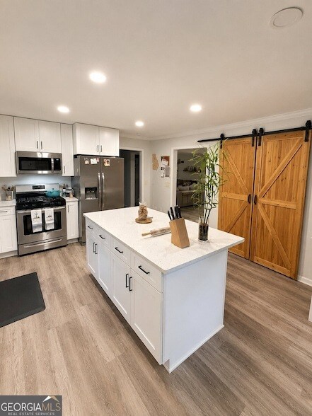 Building Photo - 646 Hunt Station Dr