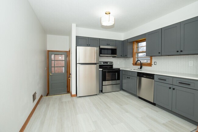 Foto del edificio - ? Remodeled Shivley 3 Bedroom, 1.5 Bathroom Home! ?