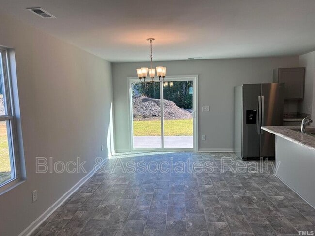 Building Photo - 179 Maple Tree Ln