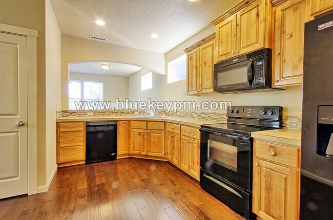 Foto del edificio - 3 Bed 2.5 Bath Home in Hazel Dell w/ Easy Access to I-5 and SR 500