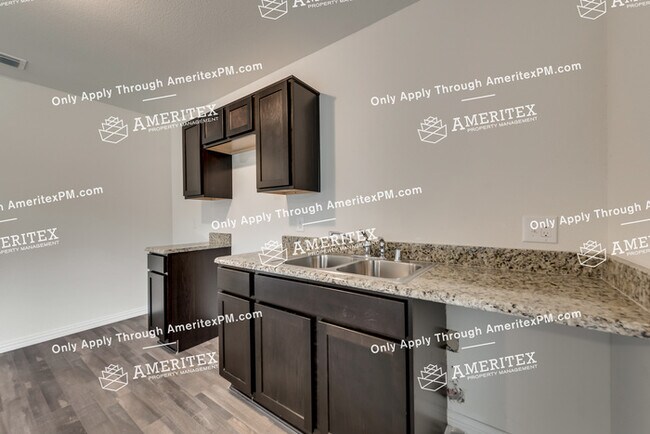 Building Photo - One Month FREE*