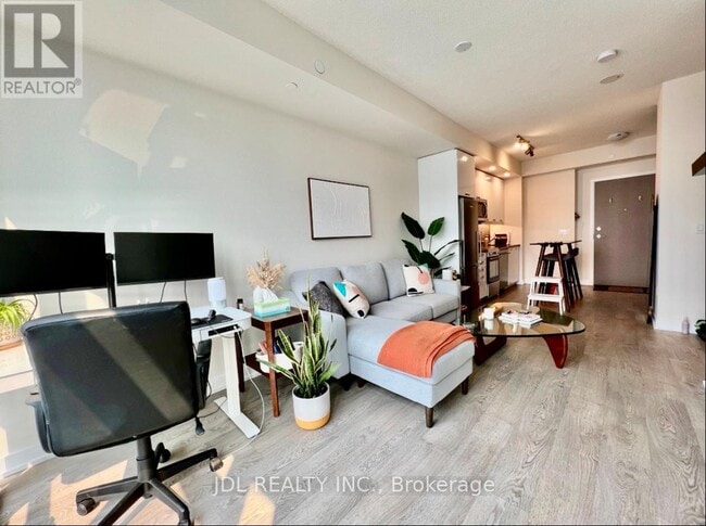 Building Photo - 99 John St