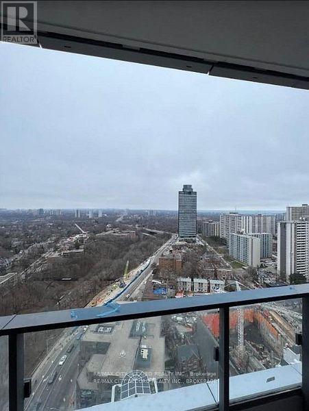 Building Photo - 395 Bloor St E