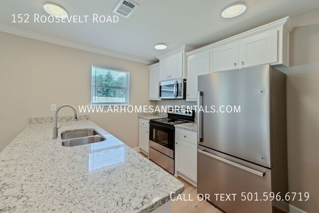 Building Photo - 152 Roosevelt Rd